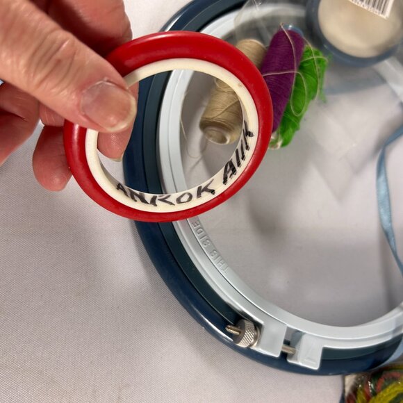 Mixed Needlepoint Craft Lot Kits Hoops Thread READ - Picture 9 of 10